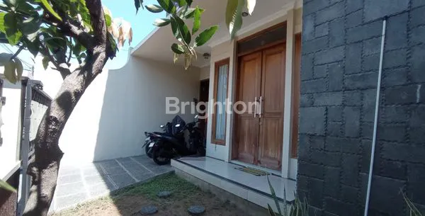 image RUMAH DI PASAR KLIWON SOLO (2)