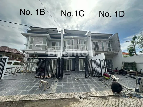 image RUMAH BARU GRESS 2 LANTAI SIAP HUNI LOKASI STRATEGIS MINIMALIS DEKAT UNIVERSITA UBAYA DAN PETRA   (3)