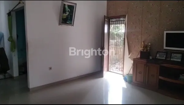 image RUMAH HOEK SIAP HUNI DI TANGERANG (4)