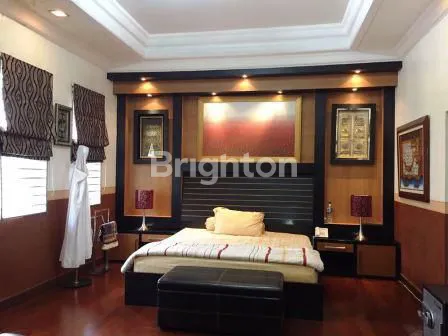 image RUMAH JL.GUDANG PELURU, TEBET, JAKARTA SELATAN,SEMI FURNISHED (8)