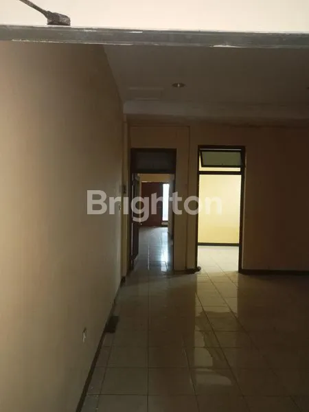 image RUKO 2 LANTAI + ROOFTOP, EKS BANK. LOKASI STRATEGIS PUSAT KOTA DI AREA PUSAT PERDAGANGAN. COCOK UNTUK SEGALA MACAM JENIS USAHA. (5)