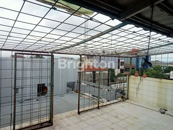 image RUKO 2 LANTAI + ROOFTOP, EKS BANK. LOKASI STRATEGIS PUSAT KOTA DI AREA PUSAT PERDAGANGAN. COCOK UNTUK SEGALA MACAM JENIS USAHA. (8)