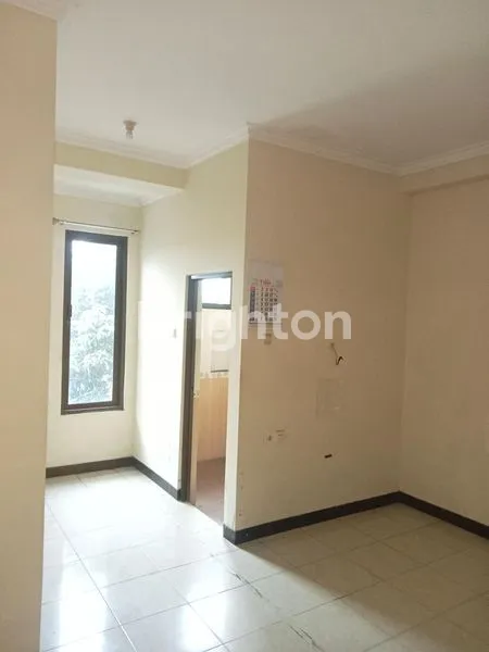 image RUKO 2 LANTAI + ROOFTOP, EKS BANK. LOKASI STRATEGIS PUSAT KOTA DI AREA PUSAT PERDAGANGAN. COCOK UNTUK SEGALA MACAM JENIS USAHA. (6)