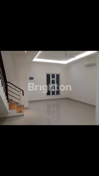 image DIJUAL CEPAT RUMAH MINIMALIS  2,5 LANTAI KELAPA GADING JAKARTA UTARA (4)