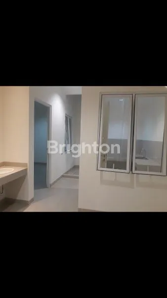 image DIJUAL CEPAT RUMAH MINIMALIS  2,5 LANTAI KELAPA GADING JAKARTA UTARA (8)
