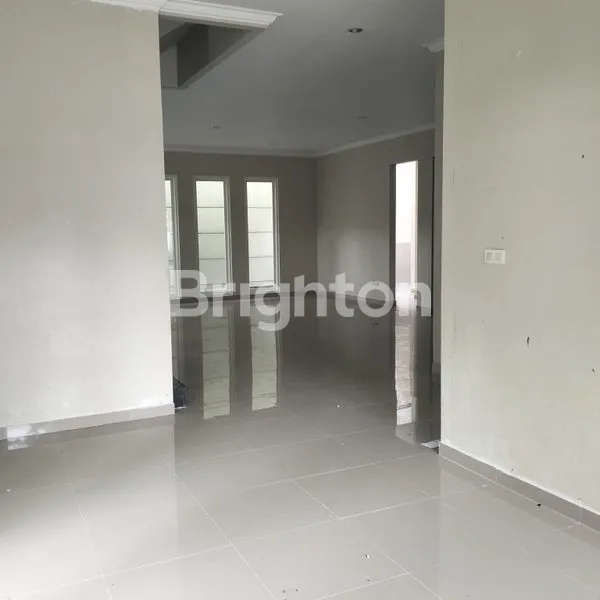 image RUMAH HOOK 2 LANTAI DEKAT PAKUWON MALL HOKKY GRAHA FAMILI LONTAR G-WALK UNESA GWALK HR MUHAMMAD MAYJEND SUNGKONO (4)