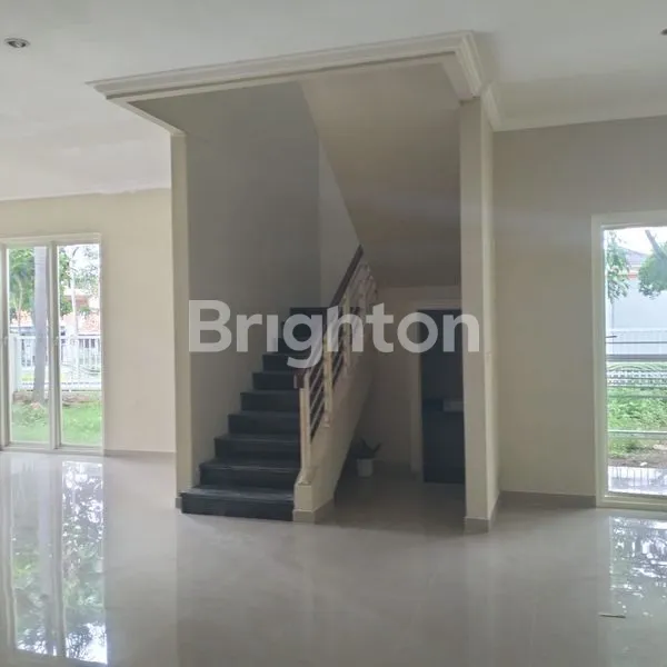 image RUMAH HOOK 2 LANTAI DEKAT PAKUWON MALL HOKKY GRAHA FAMILI LONTAR G-WALK UNESA GWALK HR MUHAMMAD MAYJEND SUNGKONO (6)