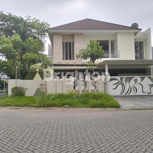 image RUMAH HOOK 2 LANTAI DEKAT PAKUWON MALL HOKKY GRAHA FAMILI LONTAR G-WALK UNESA GWALK HR MUHAMMAD MAYJEND SUNGKONO (1)