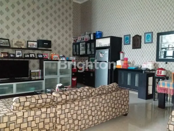 image RUMAH MEWAH SIAP HUNI DI CEMOROKANDANG, MALANG (3)