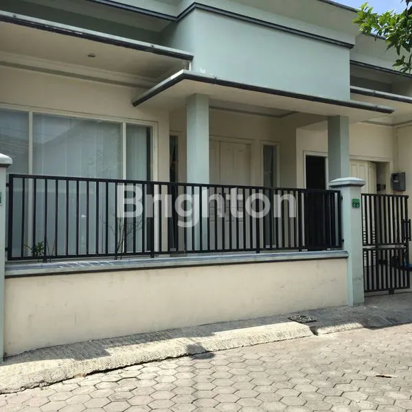 RUMAH MODERN MINIMALIS 1,5 LANTAI SIAP HUNI DI TENGAH KOTA JOMBANG