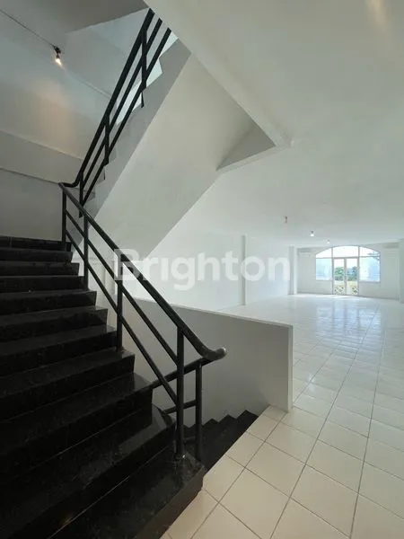 image RUKO STRATEGIS SELANGKAH MENUJU SUDIRMAN LOKASI SENAYAN JAKARTA SELATAN (6)