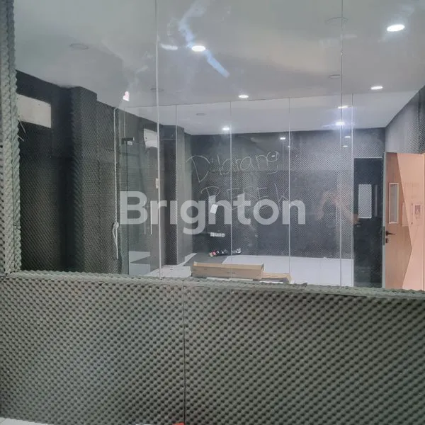 image DIJUAL / DISEWAKAN RUKO 4 SETENGAH LANTAI DI KELAPA GADING (5)