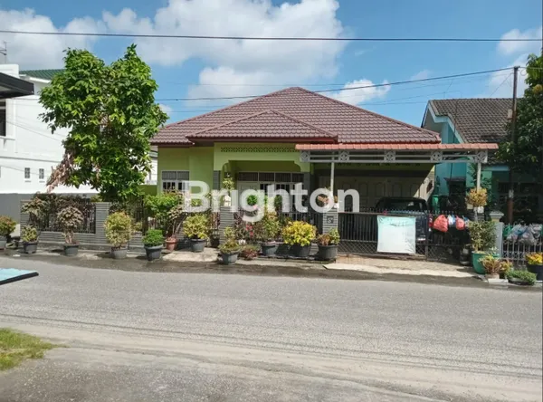 image RUMAH MEWAH YANG MENAWAN DENGAN LOKASI STRATEGIS DI PEKANBARU, RIAU. (8)