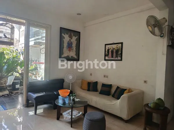 image LOKASI RUNGKUT STRATEGIS, TRANSMART (2)