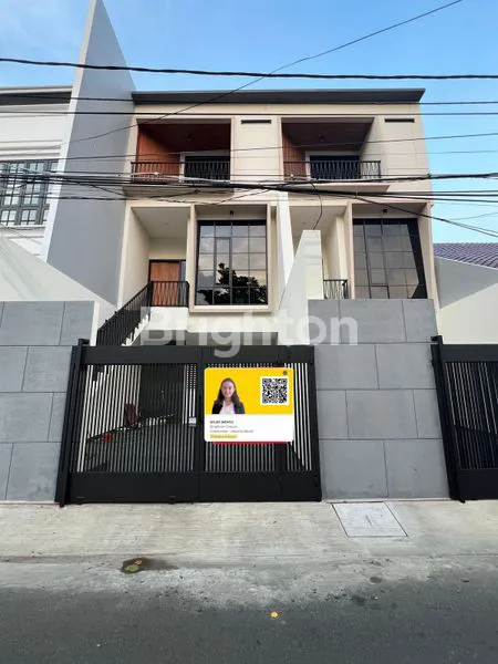 image RUMAH TOMANG BARU STRATEGIS JAKARTA BARAT (1)