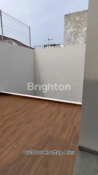 image RUMAH BARU 2 LANTAI MEWAH DI MANYAR KERTOARJO, SURABAYA (7)