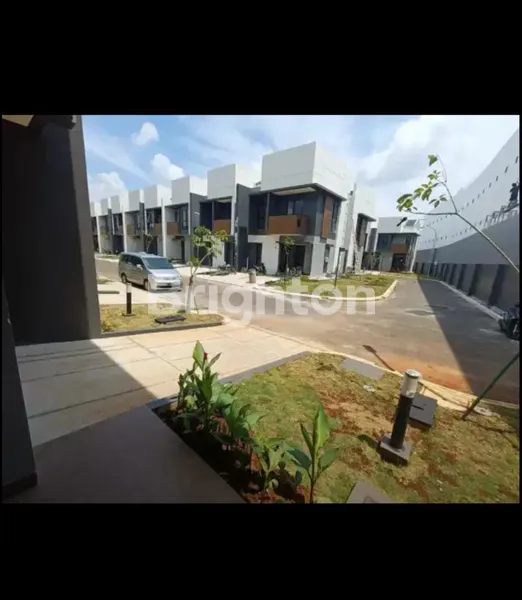 image RUMAH SIAP SERAH TERIMA KLUSTER SUMMARECON CROWN GADING (2)