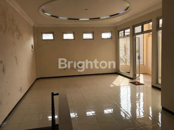 image RUMAH GREMET (2)