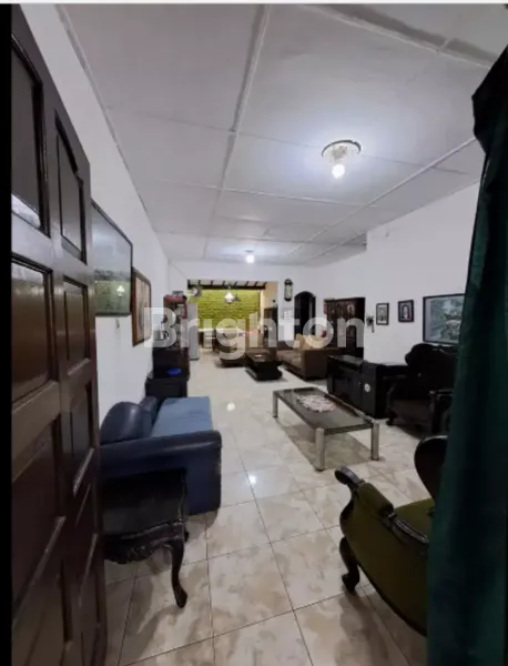 image RUMAH LAYAK HUNI BISA DIKEMBANGKAN JADI RUMAH KOS DEKAT PASAR FARMASI PRAMUKA DAN RSUD MATRAMAN EKONOMIS JUAL SEGERA (3)