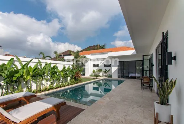 image VILLA TROPICAL 3 BEDROOM WITH LARGE GARDEN IN PADONAN BADUNG BALI (3)