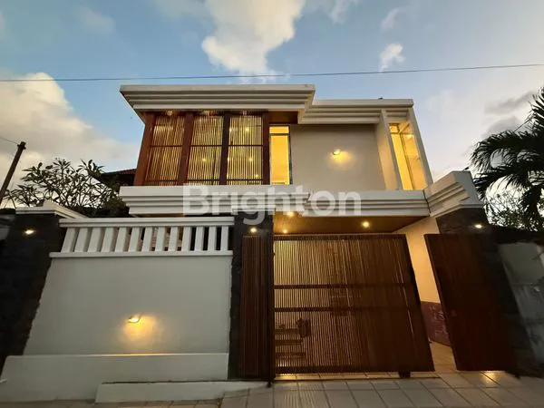 RUMAH MODEL CASSIC MODERN 2 BEDROOM DI PURA DEMAK DENPASAR  BARAT