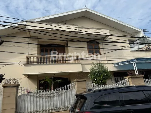 image DIJUAL RUMAH HOEK 2 LANTAI DI PULO ASEM RAWAMANGUN JAKARTA TIMUR. DEKAT DENGAN 2 TOSERBA. TERLETAK DI PINGGIR JALAN RAYA. (1)