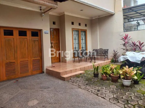 image RUMAH DIJUAL DEKAT KEBON JERUK (2)
