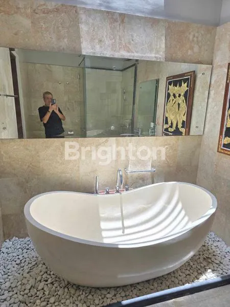 image VILLA DI TAMAN SARI KEROBOKAN KUTA UTARA  (3)