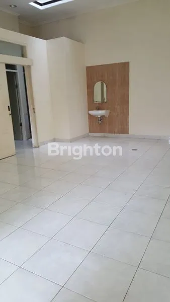 image RUMAH NIRWANA EKSEKUTIF 1 LANTAI MINIMALIS LANGKA UNDER 2M DEKAT MERR RUNGKUT, BARUK, UPN, STIKOM (DINAMIKA), SEKOLAH IPH, UBAYA TENGGILIS, TRANSMART, SUPERINDO, NGINDEN (4)