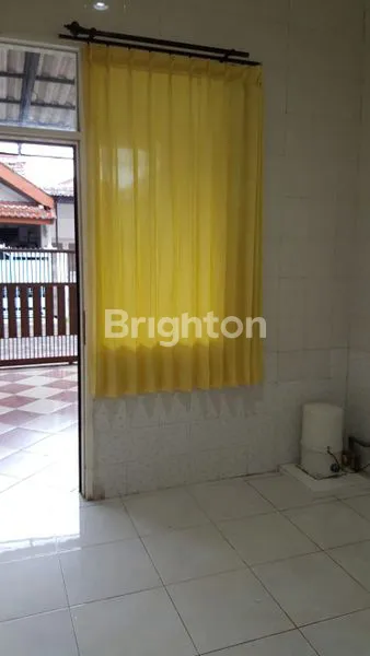 image RUMAH NIRWANA EKSEKUTIF 1 LANTAI MINIMALIS LANGKA UNDER 2M DEKAT MERR RUNGKUT, BARUK, UPN, STIKOM (DINAMIKA), SEKOLAH IPH, UBAYA TENGGILIS, TRANSMART, SUPERINDO, NGINDEN (5)