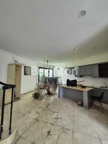 image RUMAH DESAIN EROPA, CIPUTAT, LT 348M², LINGKUNGAN NYAMAN (4)