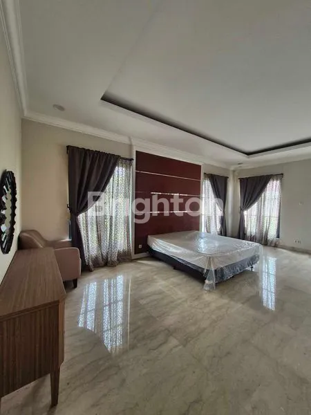 image RUMAH DESAIN EROPA, CIPUTAT, LT 348M², LINGKUNGAN NYAMAN (2)