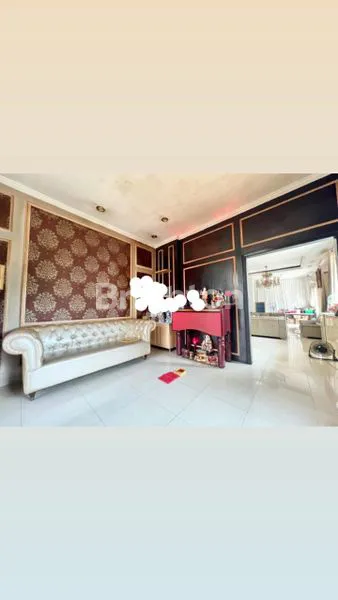 image RUMAH HOEK MEWAH SIAP HUNI DI PIK 1 JAKARTA UTARA (4)