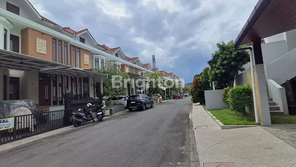 image RUMAH CANTIK & STRATEGIS SIAP HUNI DI TUKAD BALIAN- RENON DENPASAR SELATAN   (2)