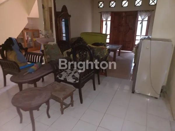 image RUMAH MEWAH 2 LANTAI FULLY-FURNISHED DI WILIS INDAH, KEDIRI KOTA (3)