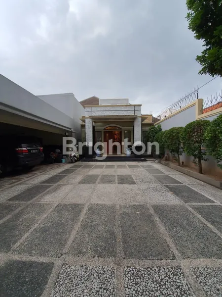 DIJUAL RUMAH DI JL. SAWO CIPETE JAKARTA SELATAN