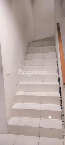 image RUMAH SIAP HUNI SERPONG LAGOON CISAUK TANGERANG (5)