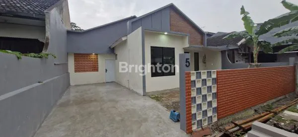 image RUMAH SCANDINAVIAN MODERN DI KARAWACI, KOTA TANGERANG (1)