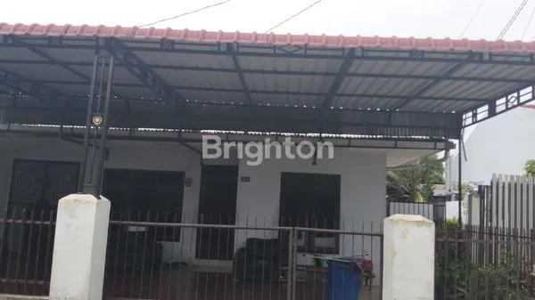 image RUMAH DI STADION TELADAN (1)