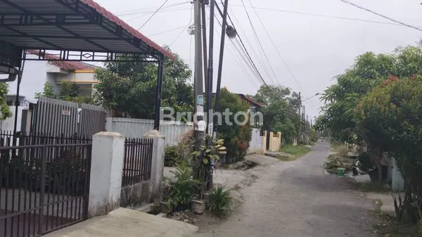 image RUMAH DI STADION TELADAN (3)