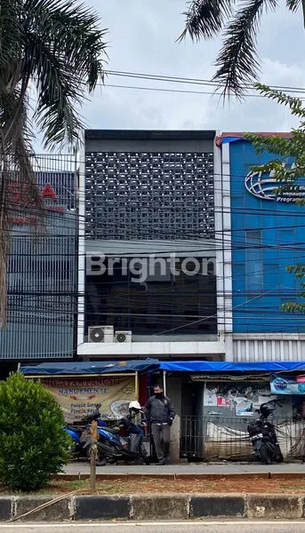 RUKO LOKASI STRATEGIS