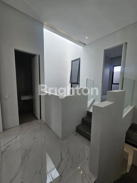 image RUMAH BARU MODERN MINIMALIS SUTOREJO UKURAN 5X15, ROW JALAN 2.5 MOBIL BISA KPR CUMA 1.5M-AN AJA (6)