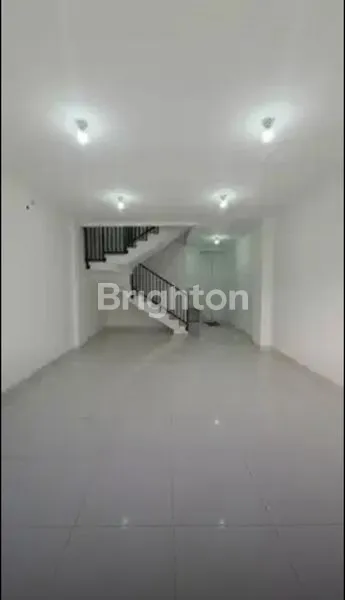 RUKO STRATEGIS 2 LANTAI + ROOFTOP DI PONDOK MELATI, SHM