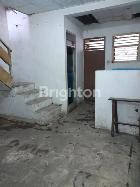 image RUMAH STRATEGIS 2 LANTAI SIAP HUNI DI JEMBATAN LIMA, JAKARTA BARAT (2)