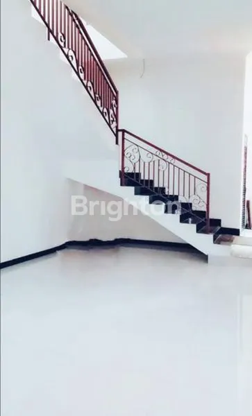 image RUMAH 2.5 LANTAI SELANGKAH KE RAYA KENJERAN (2)