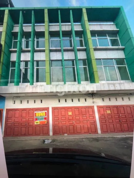 RUKO 3 LANTAI DI JALAN LINTAS KUALANAMU