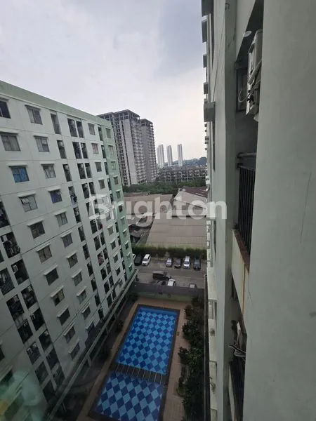 image DIJUAL APARTEMEN SIAP HUNI FURNISHED DI GREEN PARK JAKARTA BARAT (2)