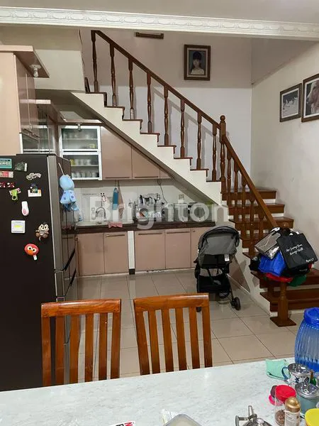 image RUMAH SEMI FURNISHED KAV DKI MERUYA JAKARTA BARAT (2)
