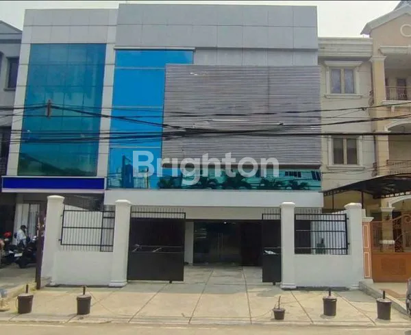 image RUKO KOMERSIAL GANDENG (3UNIT) 3 LANTAI LOKASI  SUPER STRATEGIS DI PUSAT KOMERSIAL SUNTER! PINGGIR JALAN RAYA, JAKARTA UTARA (1)