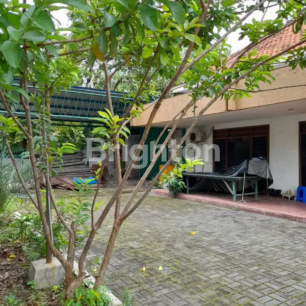 image LANGKA, BISA BUAT USAHA. RUMAH HOOK DI 2 JALAN UTAMA SAWAHAN: JALAN KAWI DAN JALAN MERAPI, SURABAYA (2)